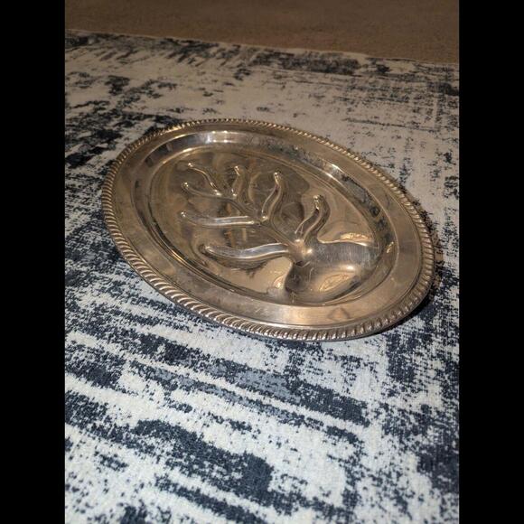 Vintage Silverplated Large Meat Platter With Elegant Feet. - Picture 6 of 10